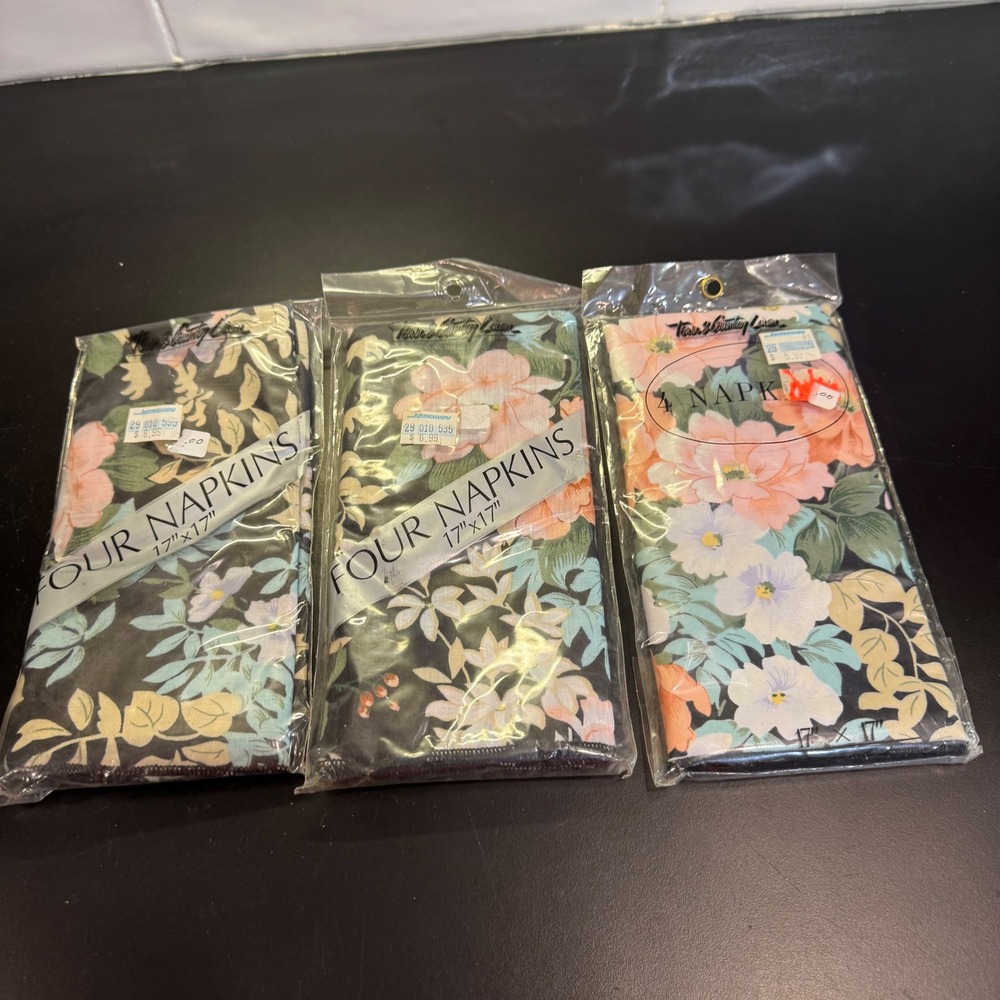 Town & Country Napkins Set of 12 17x17 Multi Floral Shanghai 1988 Vintage USA